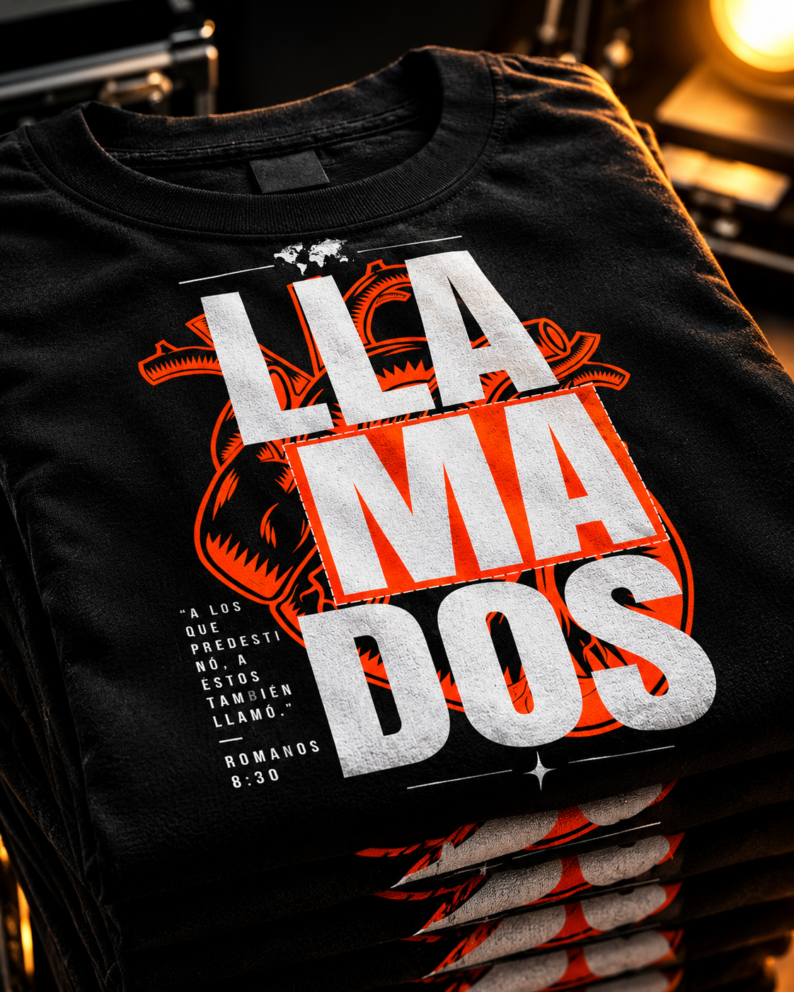 Camiseta negra con diseño Llamados