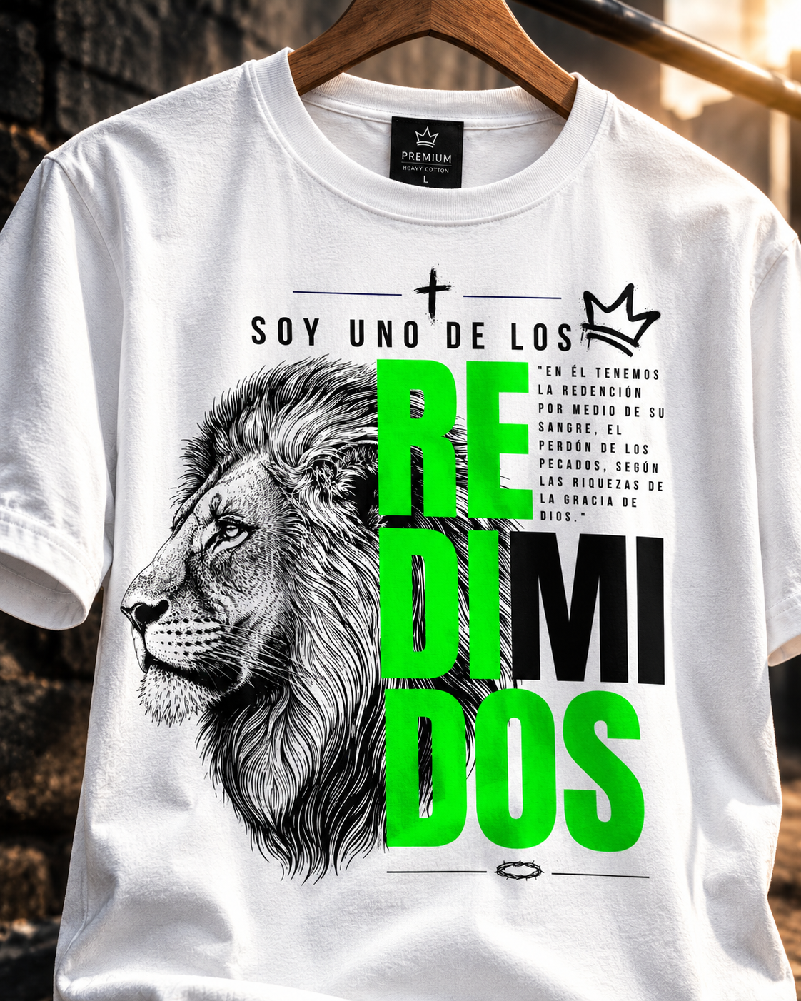 Camiseta blanca con diseño Redimidos